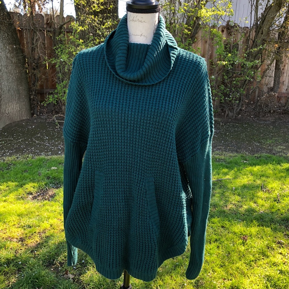 Michel Kors Turtleneck Sweater with pocket